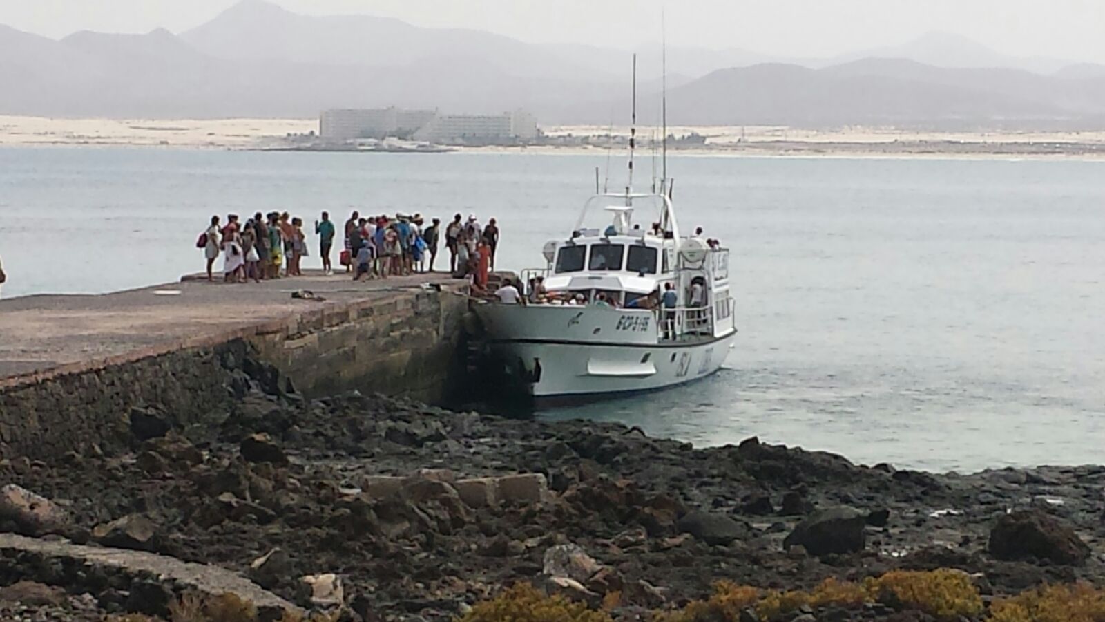 Barco Isla de Lobos  - Fuerteventura's shops services and  businesses